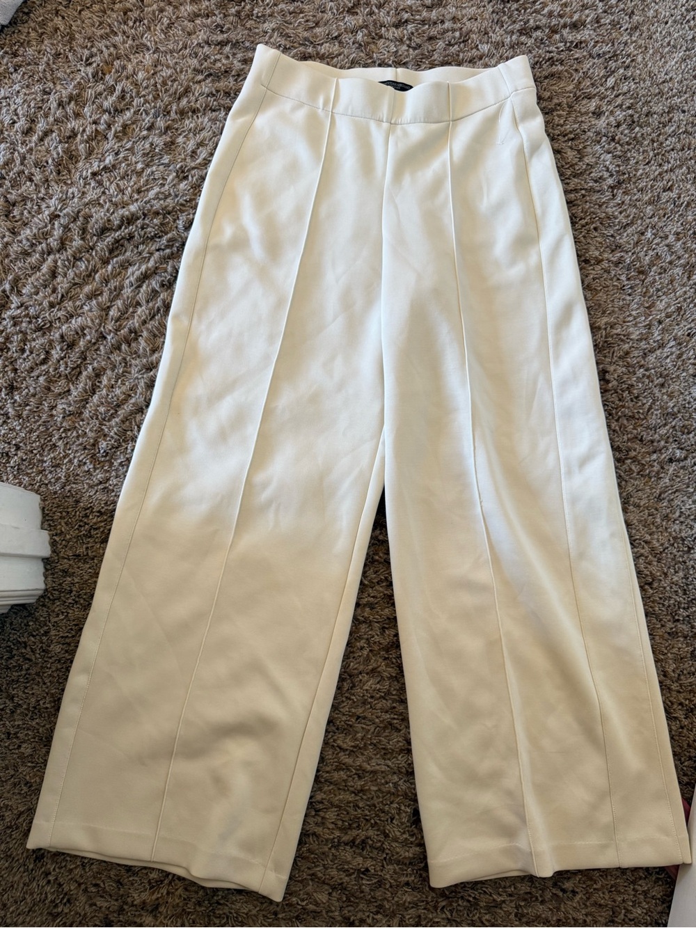 Christian Siriano Women’s Wide Leg Cream Slacks -Stretch Pant - Picture 6 of 8